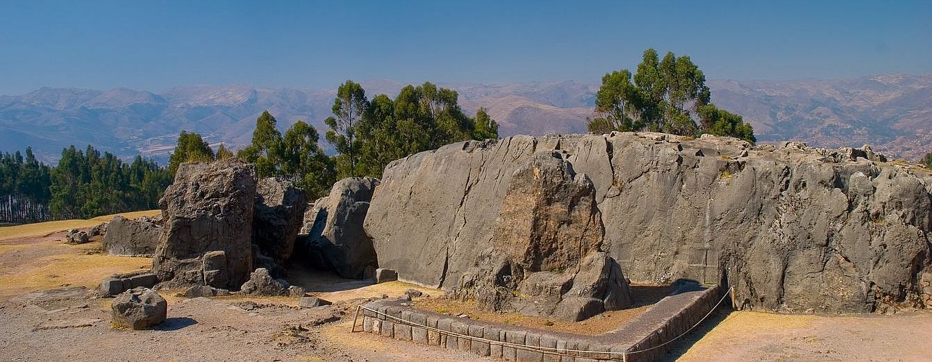 Qenqo Ruins in Cusco, Peru: Qenqo Ruins in Cusco: The Inca Labyrinth